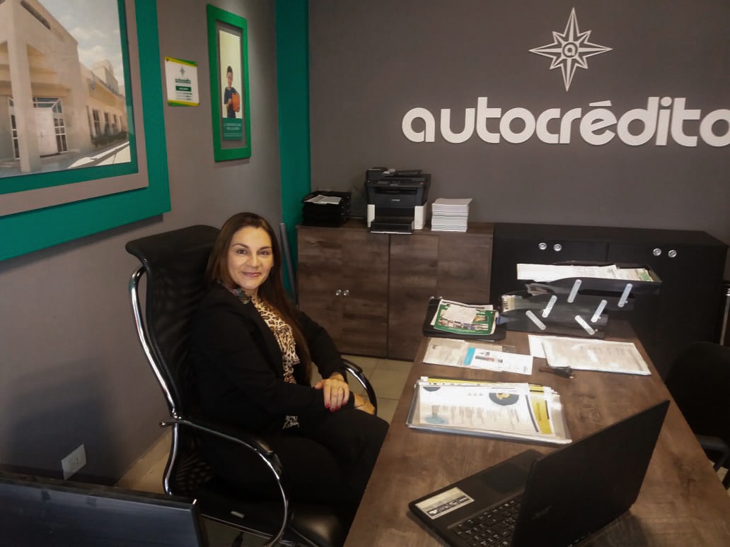 AUTOCRÉDITO  “Desde sus inicios acompaña a la mujer y su crecimiento laboral”